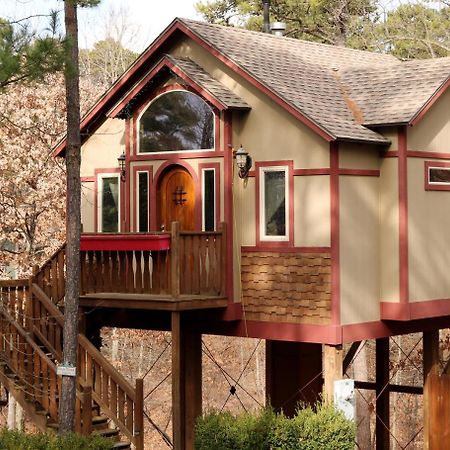The Grand Treehouse Resort Юрека Спрингс Екстериор снимка