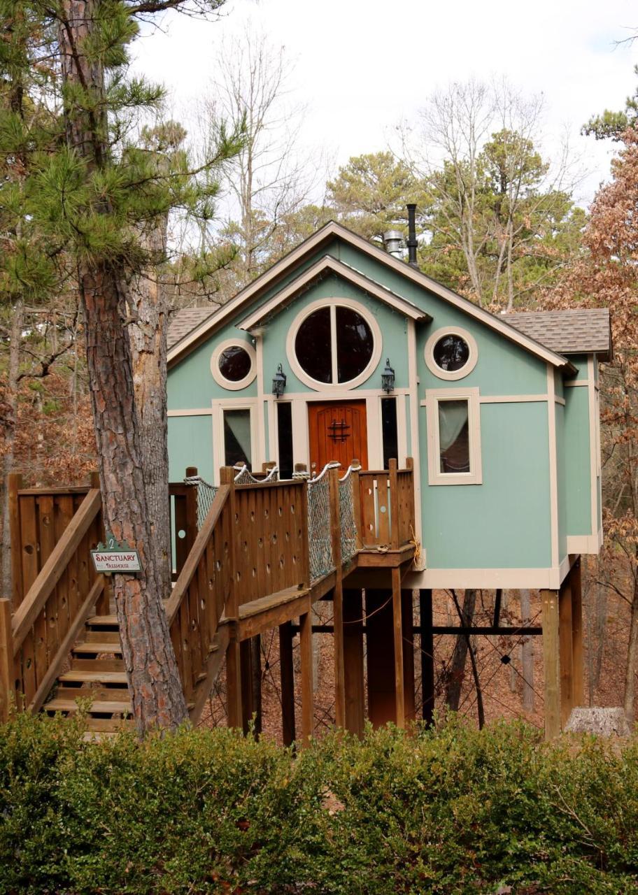The Grand Treehouse Resort Юрека Спрингс Екстериор снимка